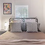 Coastal Corner - Contemporary Chic By The Beach
