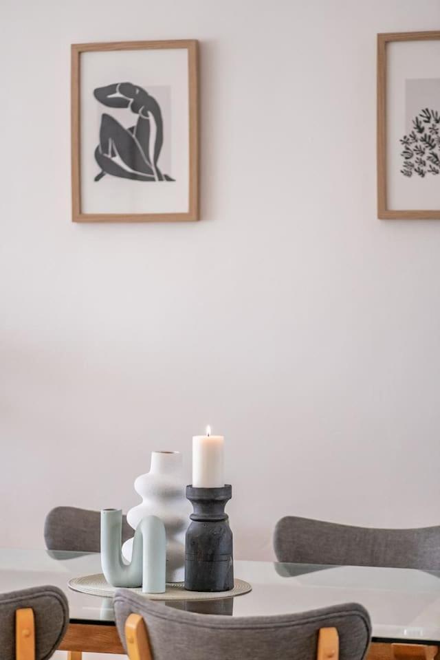 Coastal Corner - Contemporary Chic By The *