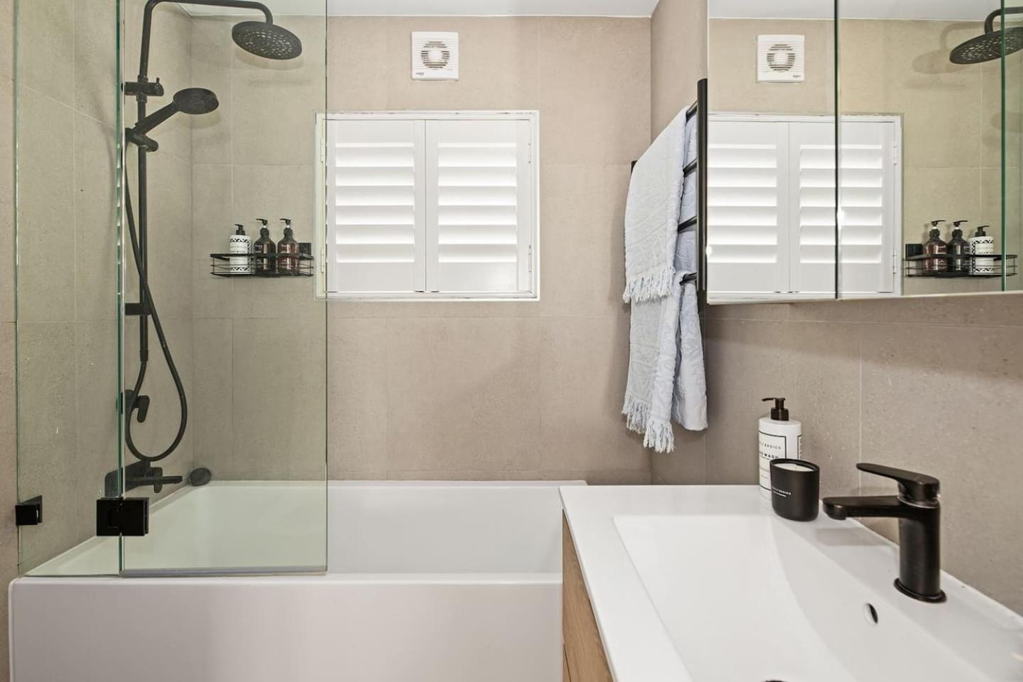 Coastal Corner - Contemporary Chic By The *