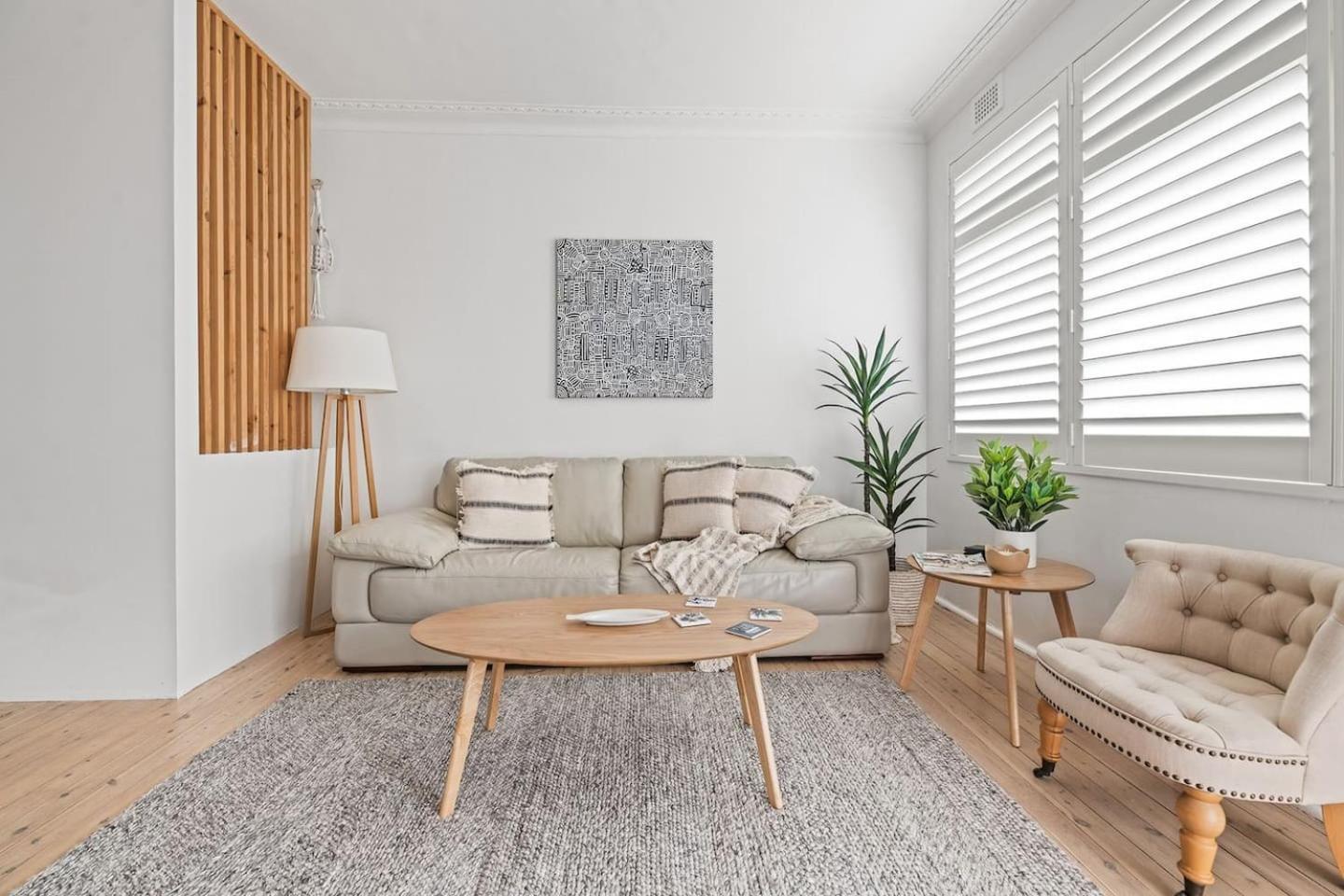 Coastal Corner - Contemporary Chic By The *